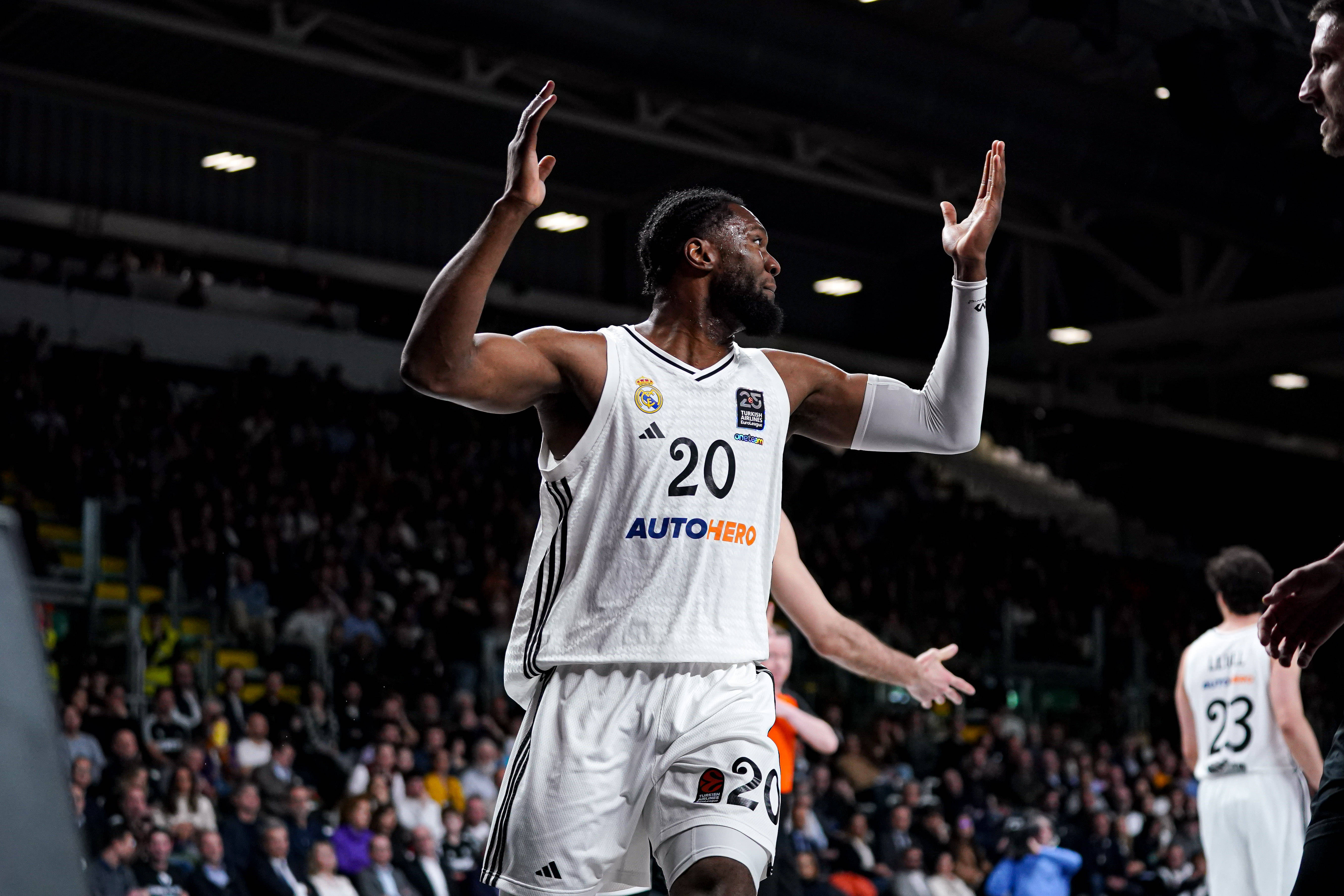 El Real Madrid resuelve una de sus grandes incógnitas: clave en el mercado de fichajes