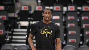 Los Knicks sorprenden: dos ex Lakers en la pelea por un puesto… ¿Quién se queda fuera?