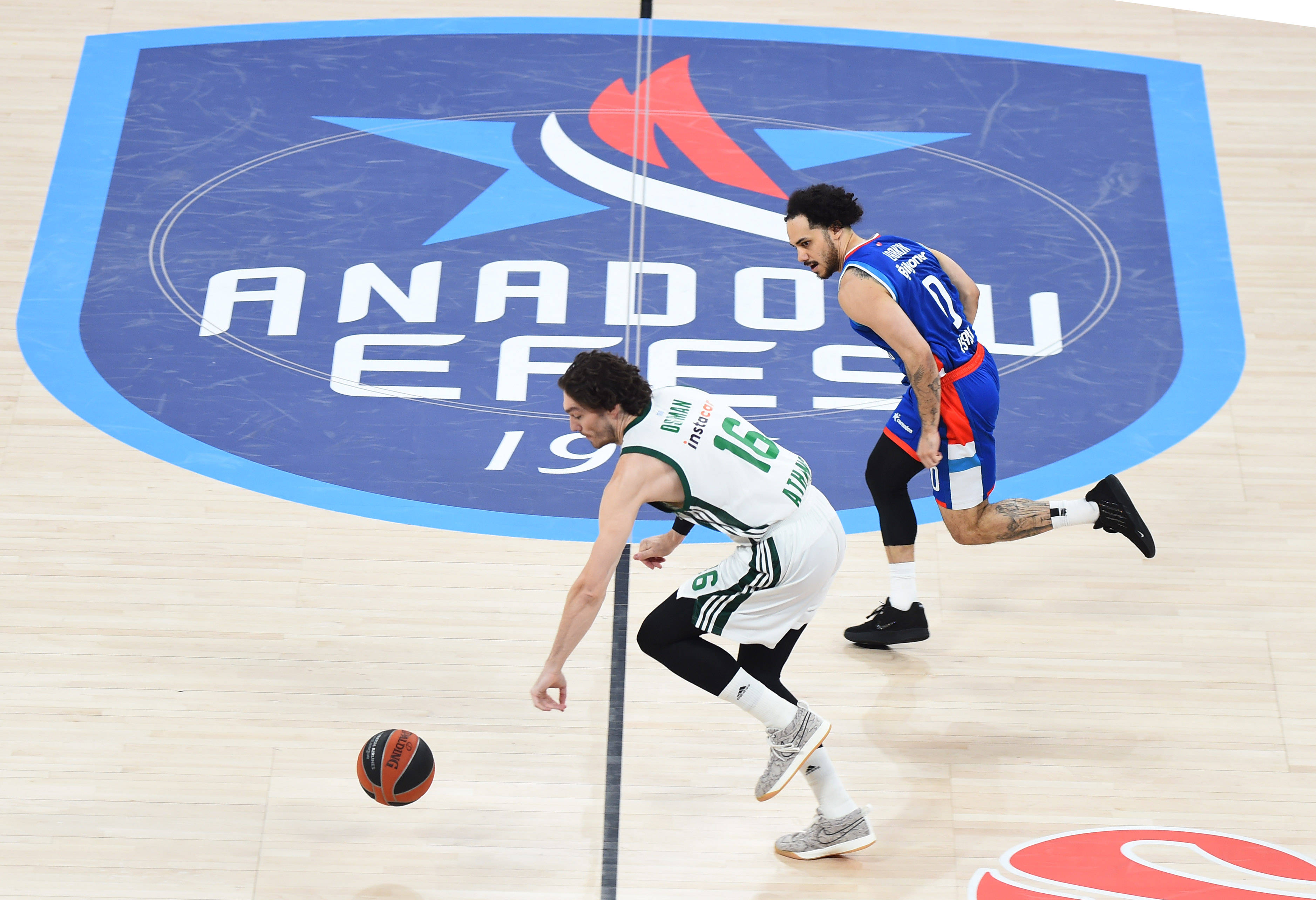 Estos clubes de Euroliga vienen en modo troll y podrían dejarte boquiabierto