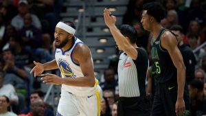 Lo único salvable del desastre: Moody saca el orgullo mientras Curry y Green se apagan