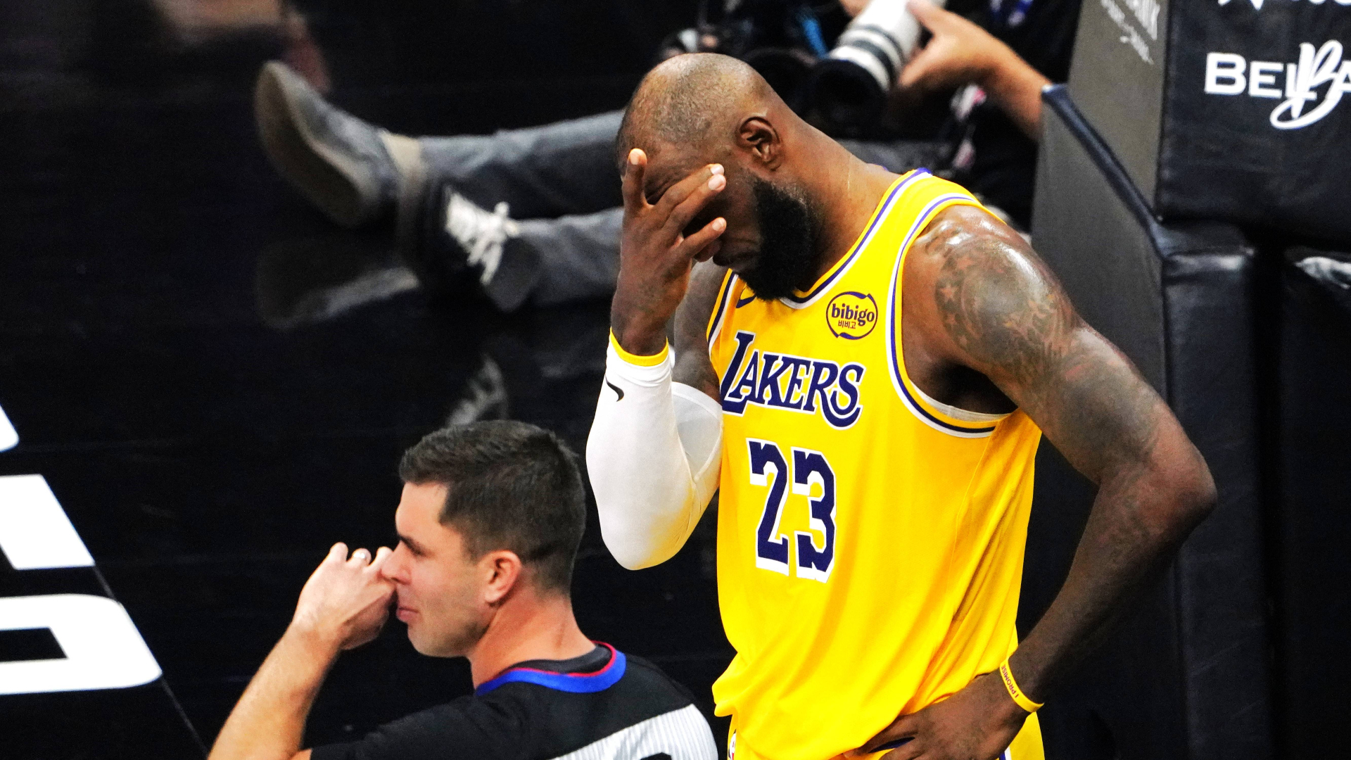 Los Ángeles Lakers tocan fondo ante los Charlotte Hornets