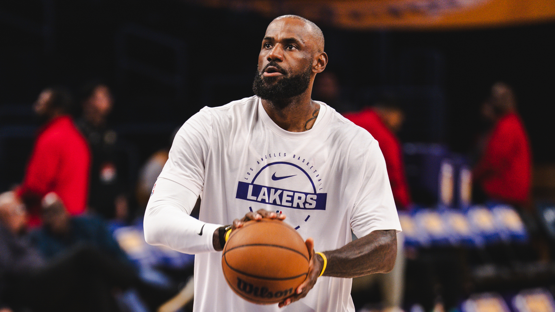 ¿Cuánto pueden ofrecer los Warriors para quitarle LeBron a los Lakers?