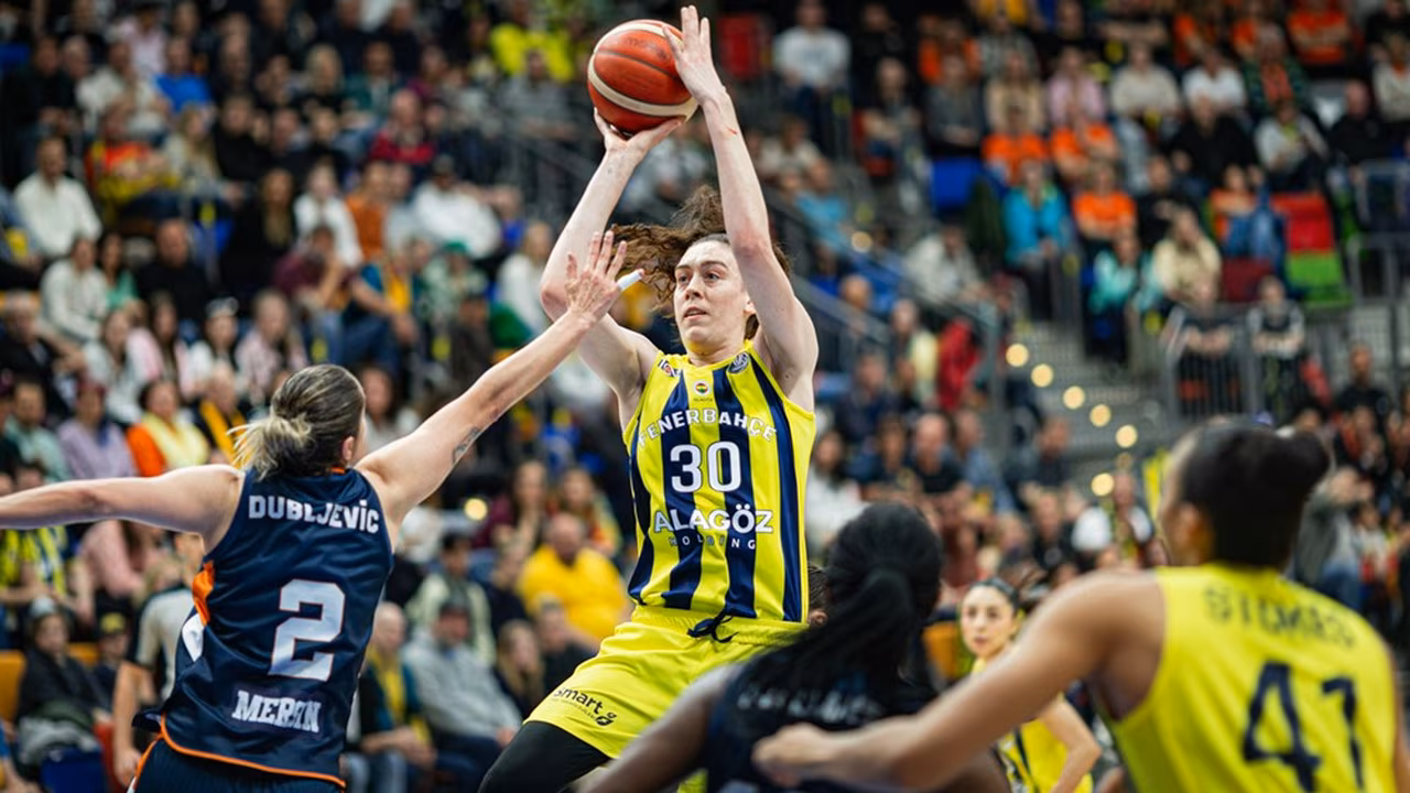 Fenerbahce alza su primera Euroliga con una Breanna Stewart antológica