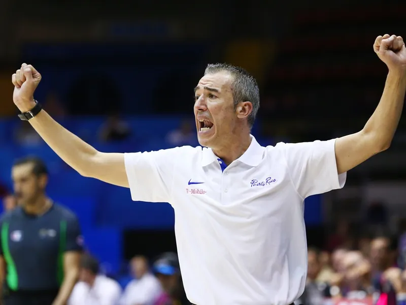 Paco Olmos no se mueve de Puerto Rico: nuevo entrenador de Vaqueros de Bayamón