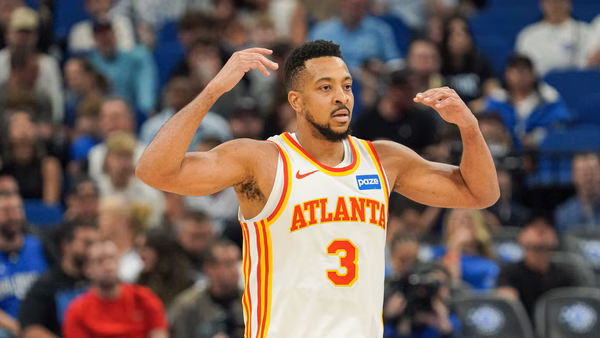 Decisivo de nuevo, CJ McCollum da la ventaja a Atlanta ante Nueva York en los playoffs