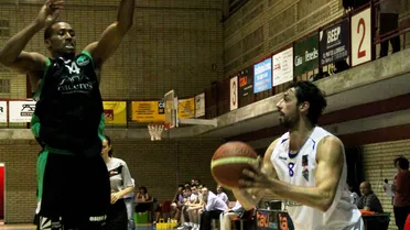 Zoco Plata: Garfield Blair, cortado en Cáceres, llega a Marín ocupando el hueco de Homs