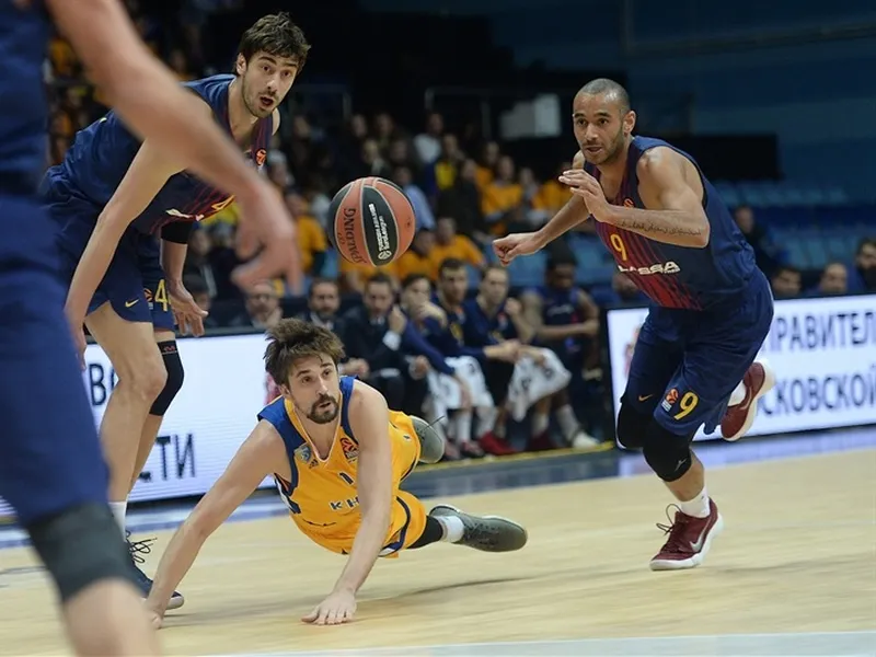 Un último cuarto perfecto levanta el ánimo del FC Barcelona ante Khimki (65-79)