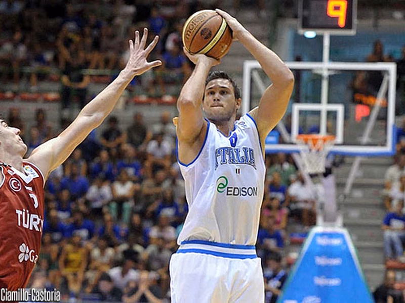 Finlandia pone contra las cuerdas a Francia; Gallinari, MVP sin premio