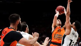 Will Thomas lidera la victoria del Valencia Basket en el debut de Eurocup (84-62)