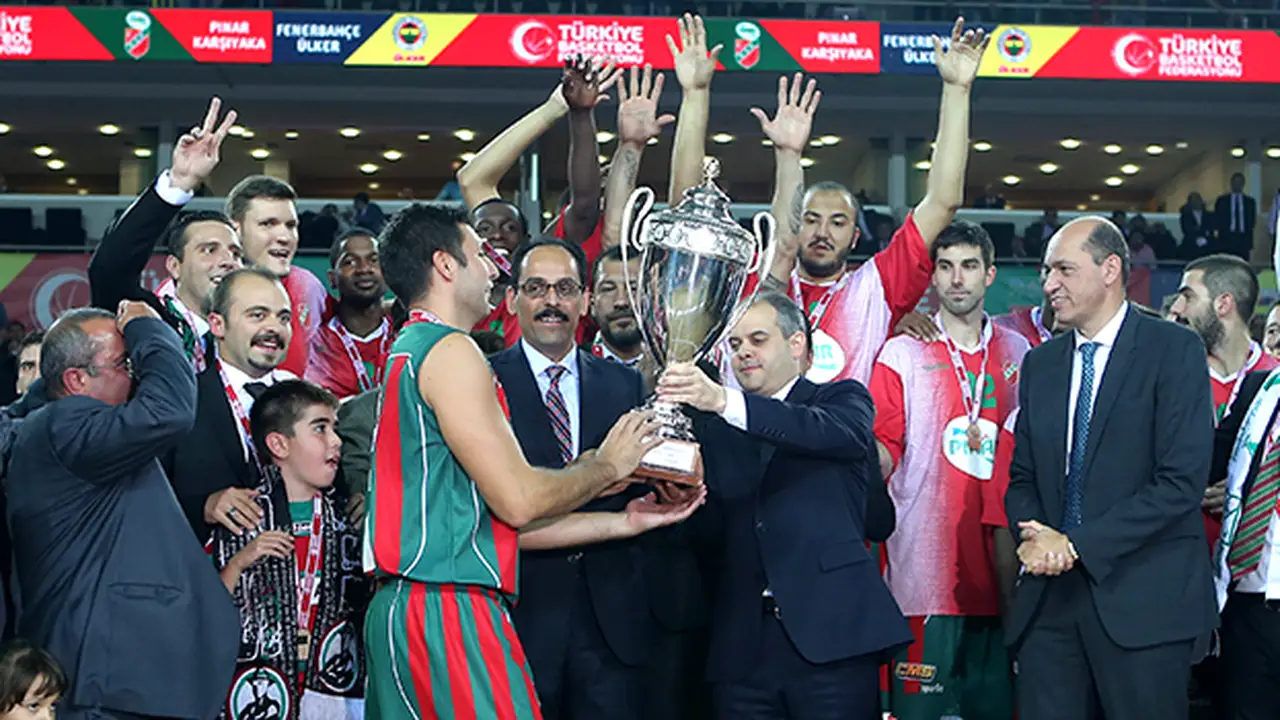 Primer bofetón: el potente Fenerbahce cae en la Supercopa turca ante Pinar Karsiyaka