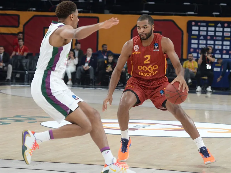 Unicaja se vuelve de vacío de Estambul tras 15 minutos horrorosos (91-80)
