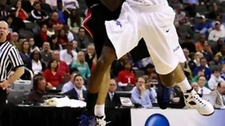 Zoco Plata: Willie Galick, un pívot internacional canadiense para el Oviedo Club Baloncesto. El base canterano Javi López Montaña jugará en el Aurteneche Euskadi