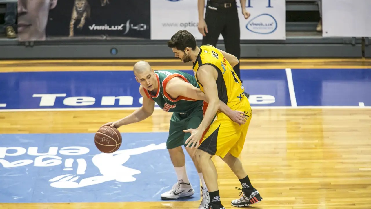 Ben Woodside, el primero en salir de Sevilla; rumbo al Turk Telekom