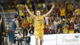 Brad Newley salva un cuento de hadas de Herbalife GC que pudo convertirse en thriller