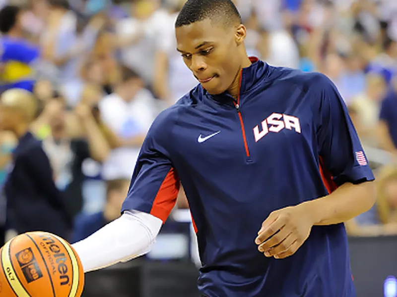 Westbrook conquista El Alamo. Dominante Dwight Howard. Lopez se rompe