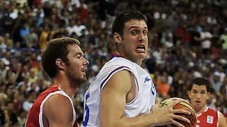 El Pamesa cierra a Perovic por tres temporadas