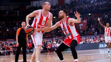 La curiosidad del año: Olympiacos y Estrella Roja jugaron con la misma camiseta