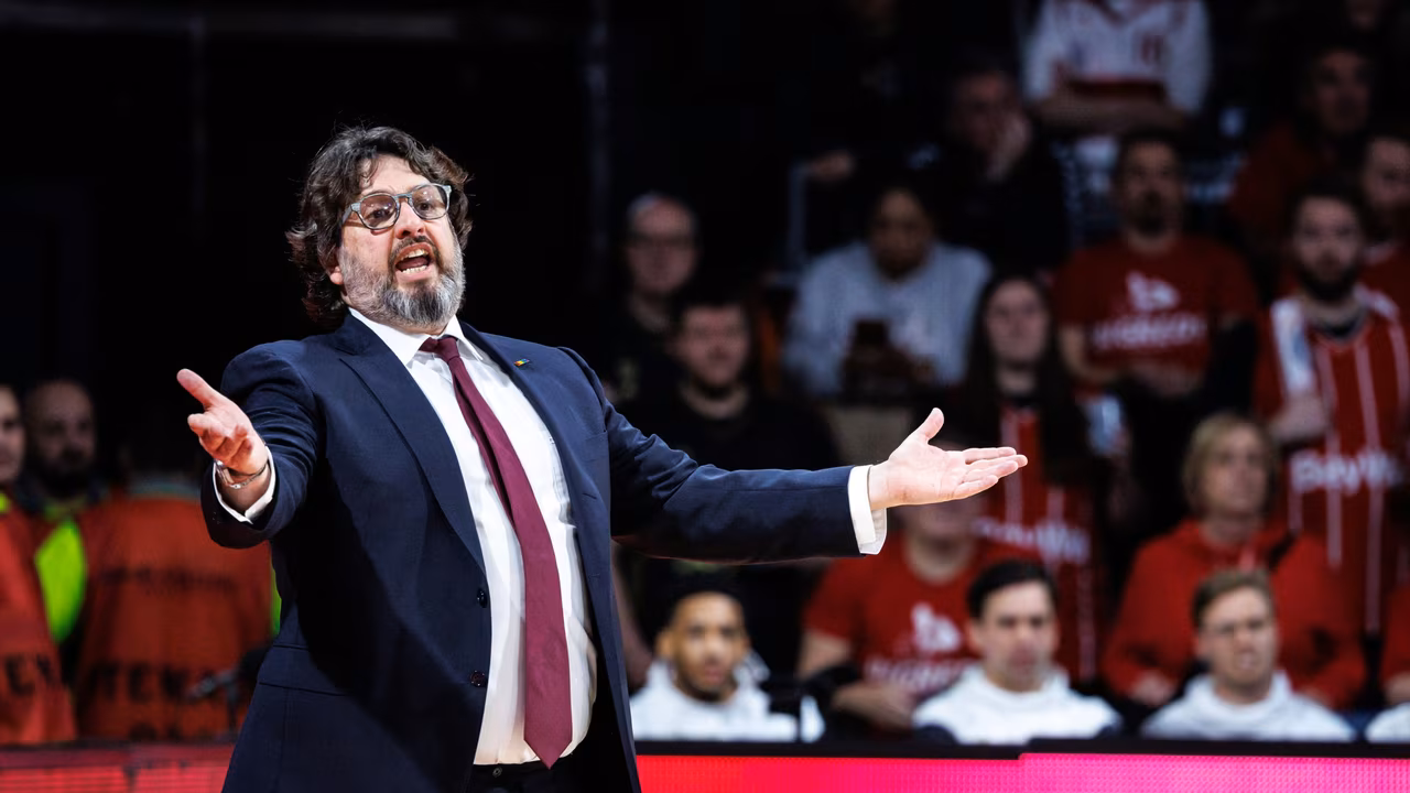 OFICIAL: Andrea Trinchieri de vuelta en un banquillo Euroliga