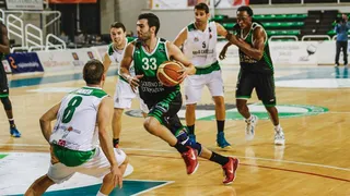 Amics Castelló asalta Cáceres. 41 de valoración estériles para el MVP Yates
