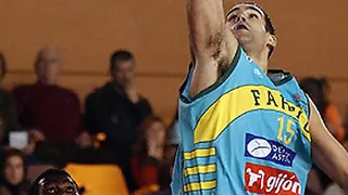 Problemas en Gijón, Suárez e Iturbe tocados