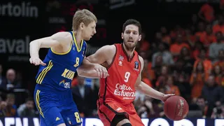 Valencia Basket toma ventaja gracias a un inmenso San Emeterio (88-82)