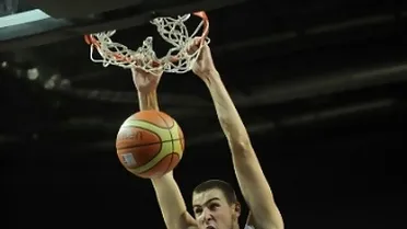 Mundial Sub19: ¡Final europea! Lituania cumple arrasando a Rusia y Serbia sufre pero vence a una Argentina de mucho corazón. ¿Quién es el favorito en la final?