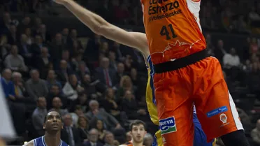 Justin Hamilton, la sorpresa taronja