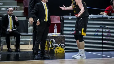 El AEK de Joan Plaza anuncia otro fichaje estelar: los motivos y cómo queda el equipo