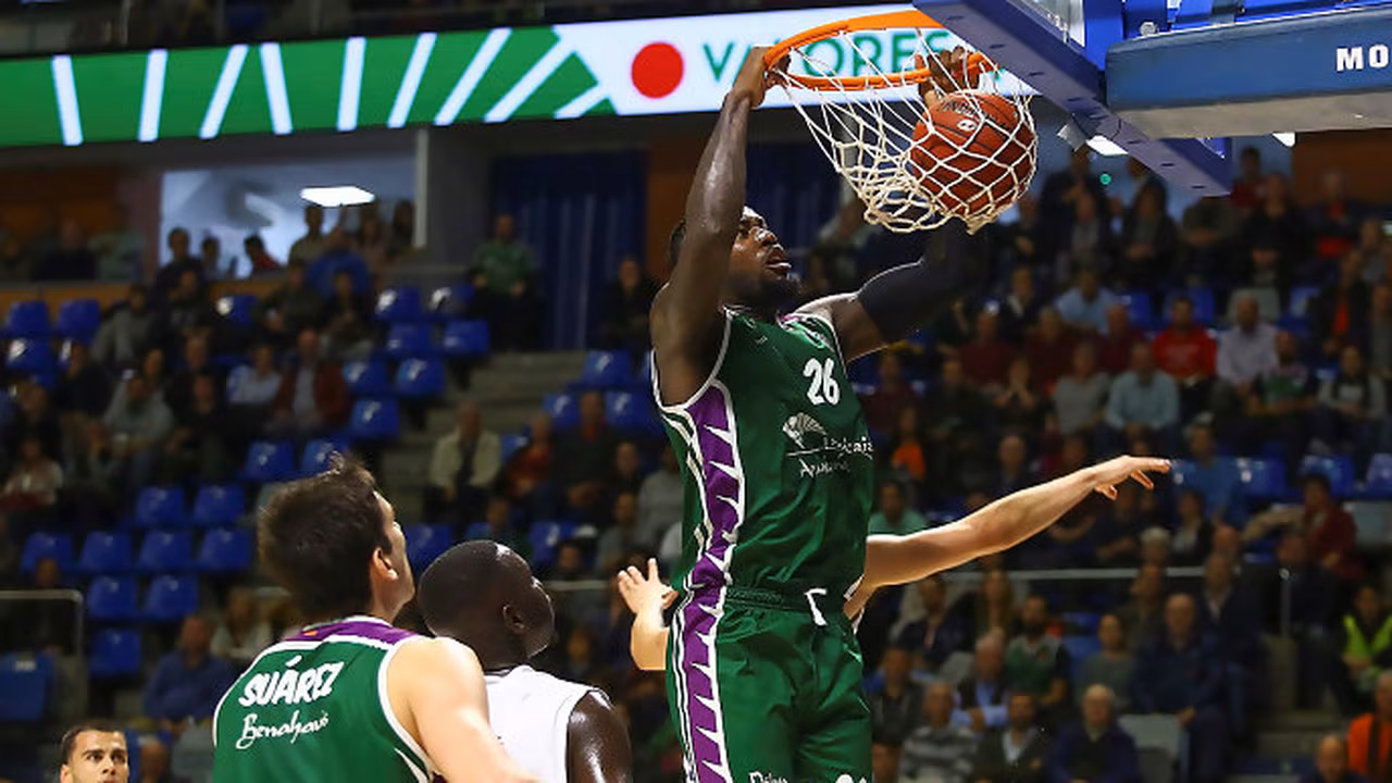 Unicaja aplasta al Mornar Bar en el Carpena de los sueños (113-76)