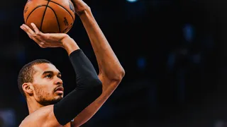 Debut histórico de Victor Wembanyama en los playoffs, los Spurs dominan a los Blazers