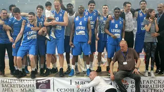 Levski Sofía destrona a Lukoil, ganando la liga búlgara con árbitros italianos