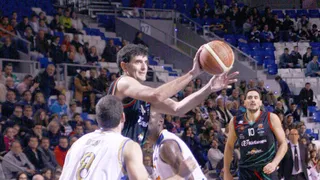 Clavijo sorprende al Palma en Son Moix y pone emoción a la lucha por la Copa