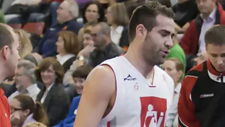 Una lesión acaba con el culebrón de Carlos Cabezas