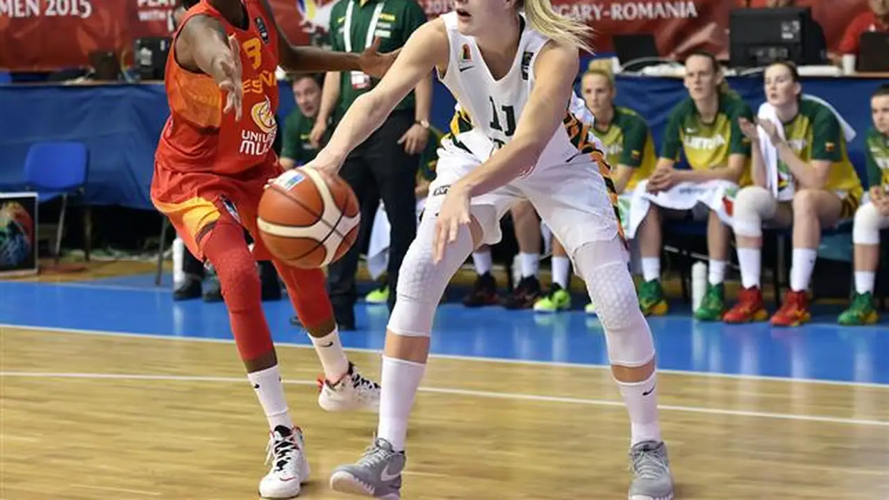Eurobasket (W): España debuta con victoria y reivindicación de Ndour