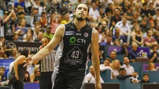 Chris Goulding devuelve a Melbourne al liderato, Adelaide en racha y Cairns suma dos