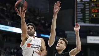 El Real Madrid pasa por encima de los triples de Obradoiro (94-70)
