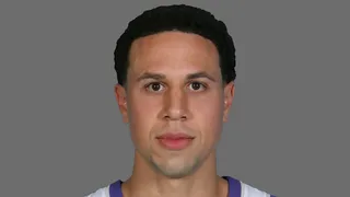 Sigue la fiebre de traspasos: Bibby se va a los Hawks (actualizado)