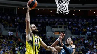 El Real Madrid no fue rival para este Fenerbahçe (77-66)