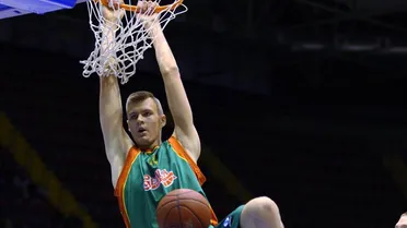 Kristaps Porzingis, mejor jugador joven de la Eurocup 14-15