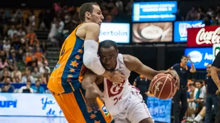 Pablo Aguilar y Kresimir Loncar no siguen en Valencia Basket