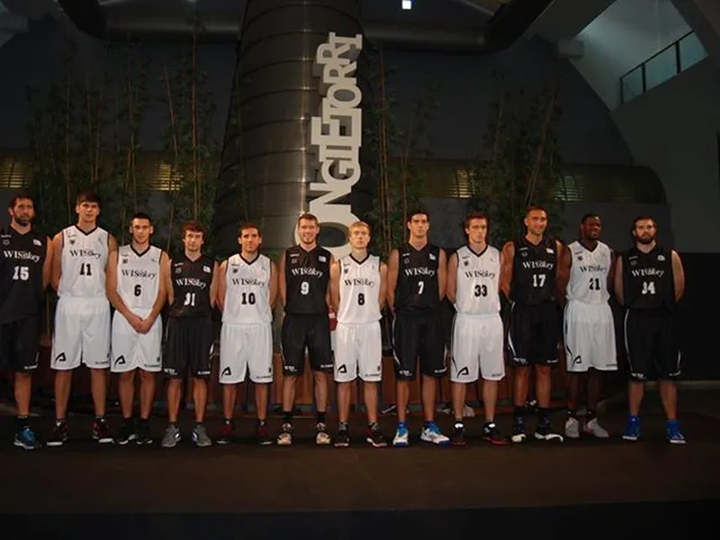 Proyecto Bilbao Basket 2014/2015: Este muerto está muy vivo/In Sito we trust