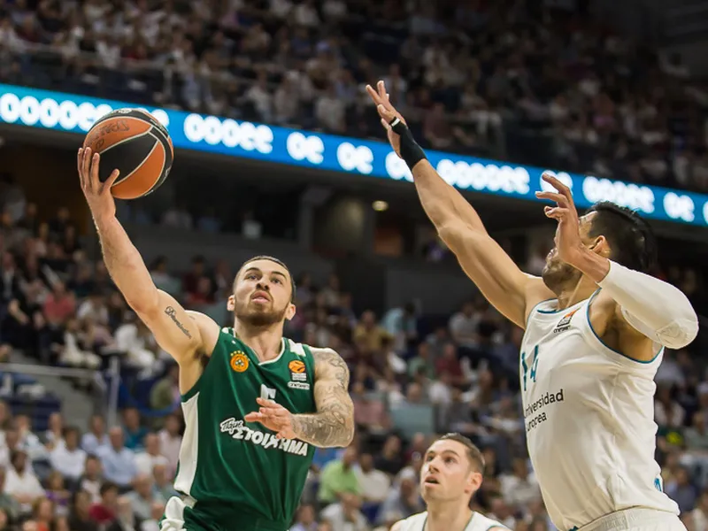 Zoco europeo: Mike James, Nedovic y Della Valle apuntan a Milán; Hakim Warrick, a Israel