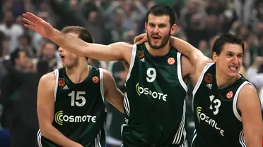 Antonis Fotsis, ¿nacionalizado turco? Luke Harangody, partidazo y MVP
