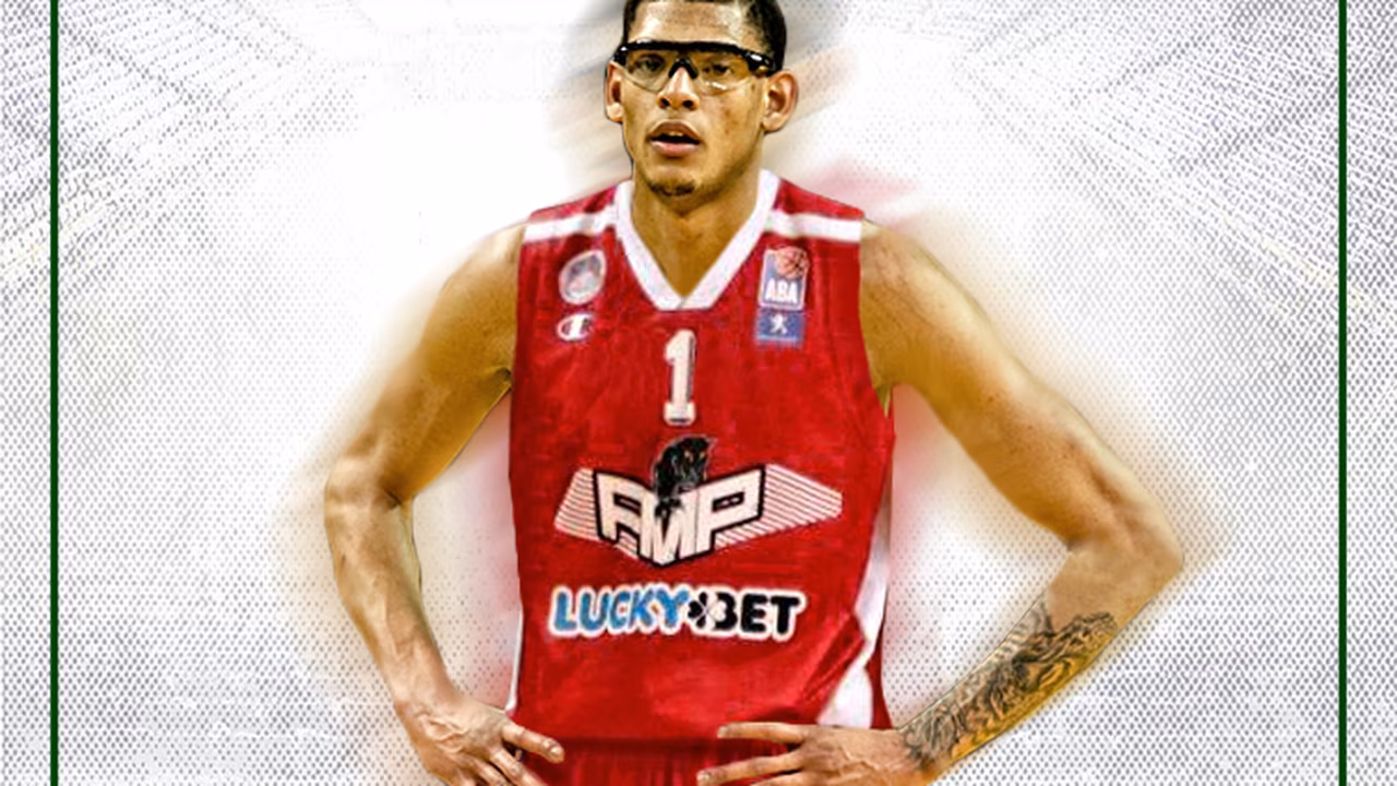 Isaiah Austin se convierte en profesional, a pesar de su enfermedad