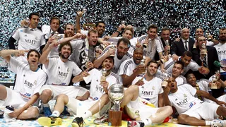 Felipe Reyes tiñe la Liga de blanco (79-71)