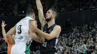 RETAbet Bilbao suda tinta china para doblegar a Coosur Betis (75-69)