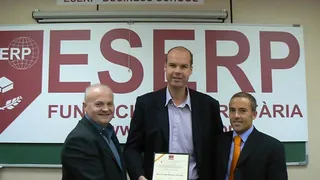 Ferrán Martínez sigue dando ‘clases’ de baloncesto