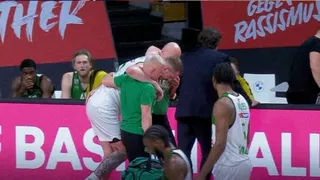 Euroliga viral: lesión de Smits, Yabusele con una bandera y tres equipos igualados