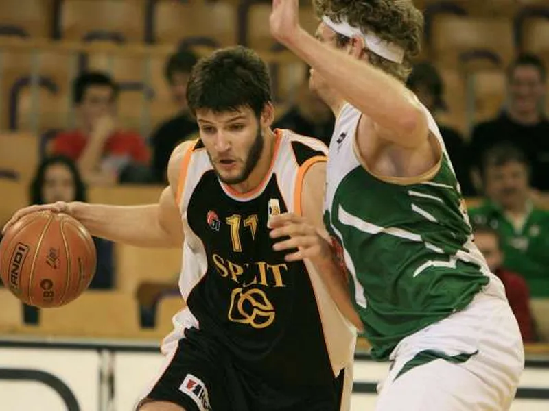 Dejan Ivanov, el otro gemelo, ficha por Estudiantes