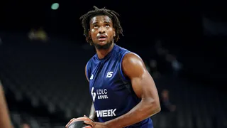 Luca Banchi y Virtus Bolonia miran al mercado, pero este pívot rechaza fichar por ellos